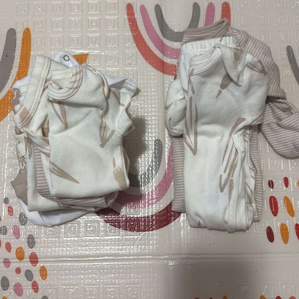 2 sleepers (gowns) and 6 onesies